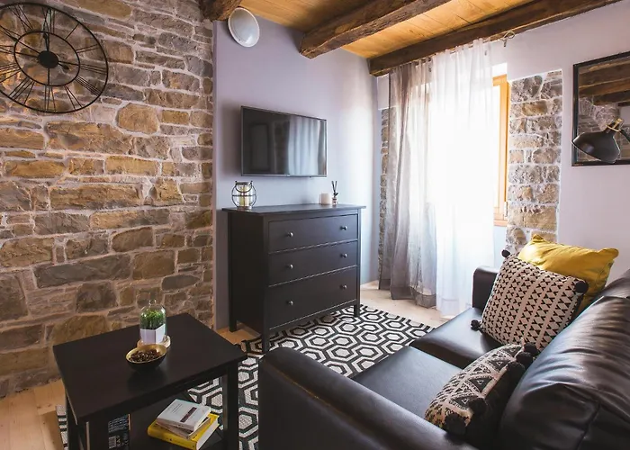 Apartment Stunning In With Wifi Oprtalj