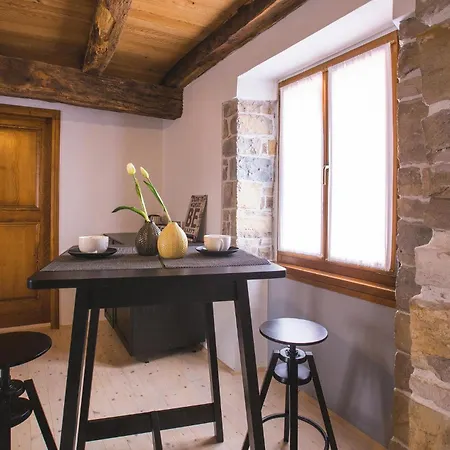 Lägenhet Stunning In With Wifi Oprtalj